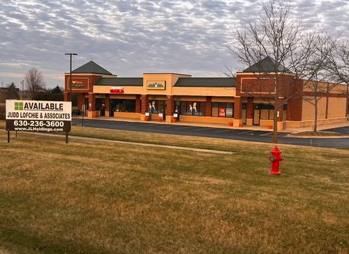 360 Randall Road, North Aurora, IL, 60545 | Card Image