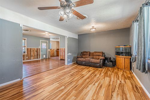 1206 John Reagan St, Benbrook, TX, 76126-3534 | Card Image