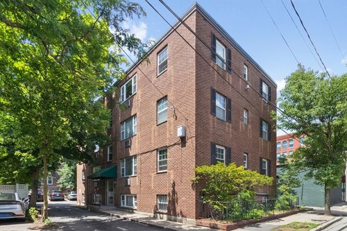 2-5 Walden St, Cambridge, MA, 02140-2037 | Card Image