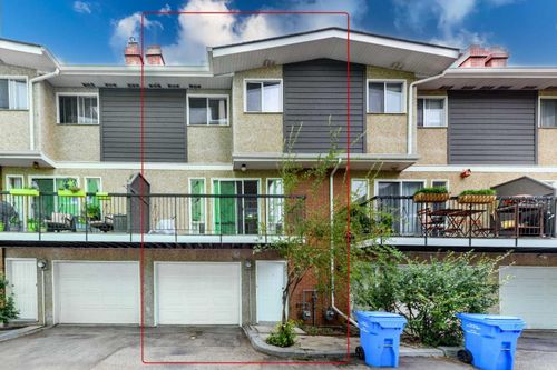 8-643 4 Ave Ne, Calgary, AB, T2E0J9 | Card Image