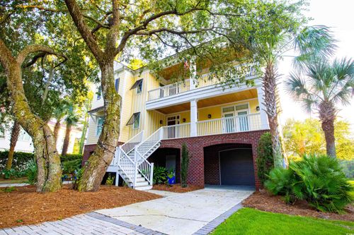 118 Ballyhoo St, Georgetown, SC, 29440-7405 | Card Image