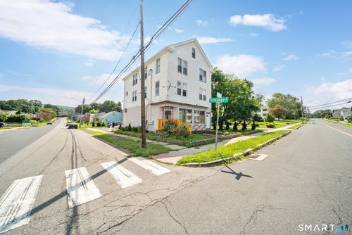 143 Divinity St, Bristol, CT, 06010-2006 | Card Image