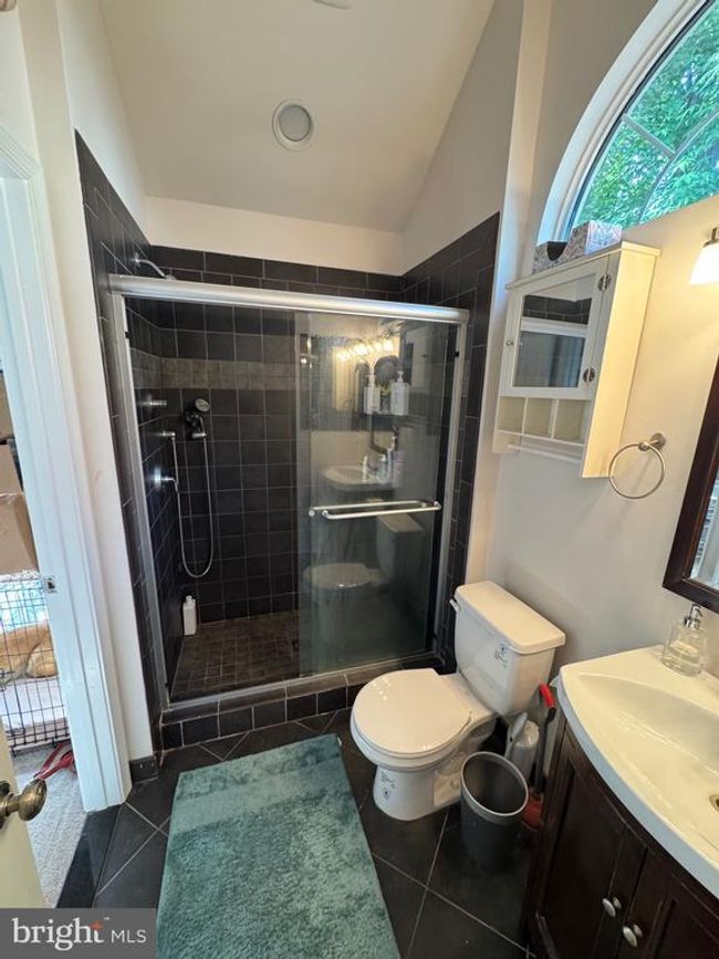 6215 Stonepath Cir, Townhouse with 2 bedrooms, 2 bathrooms and null parking in CENTREVILLE VA | Image 11