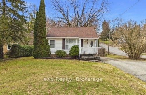 203 May St, Walkerton, ON, N0G2V0 | Card Image