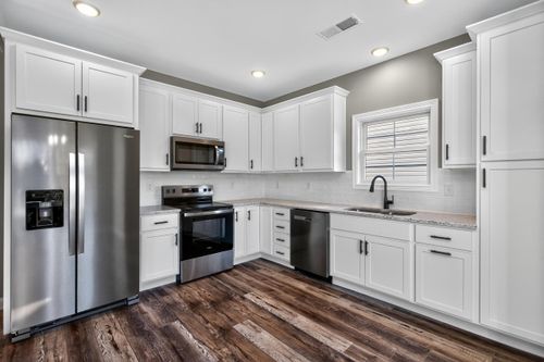 1073 Mission Dr, Richmond, KY, 40475-8476 | Card Image