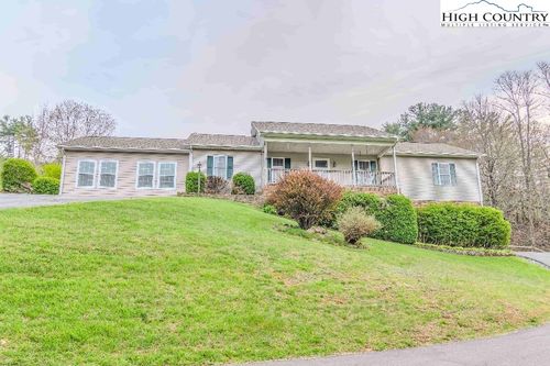 169 Violet Ln, Boone, NC, 28607-4599 | Card Image