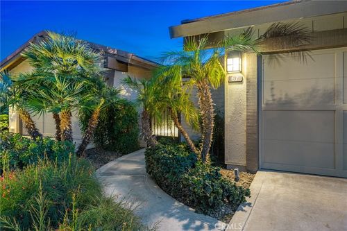 67 Laredo Ln, Palm Desert, CA, 92211-3207 | Card Image