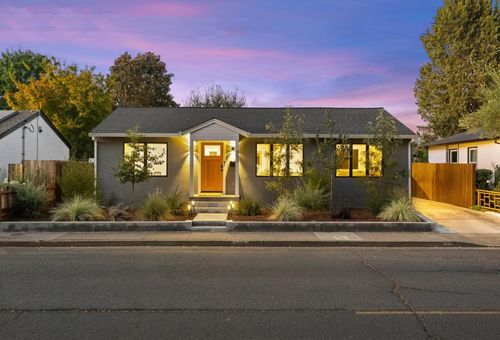 450 E Macarthur St, Sonoma, CA, 95476-7633 | Card Image
