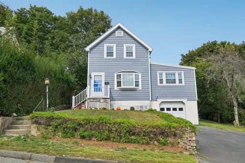 22 Hillside Ave, Norwood, MA, 02062-4524 | Card Image