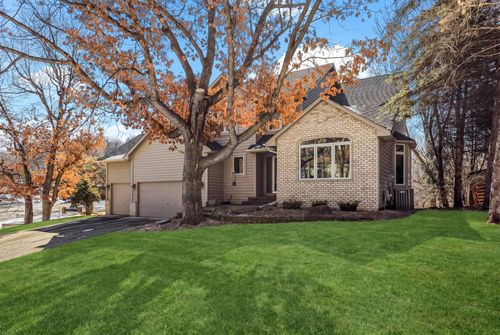 13037 Hialeah Path, Apple Valley, MN, 55124-9787 | Card Image