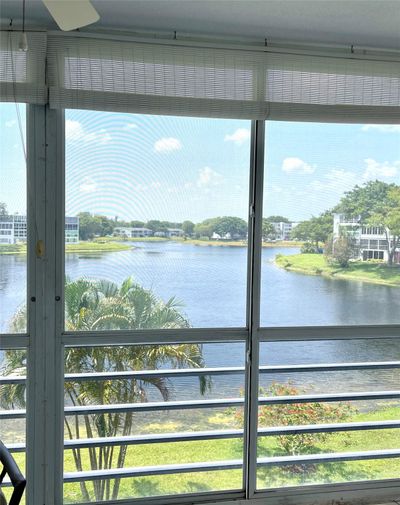 3061 - 3061 Cambridge D, Condo with 2 bedrooms, 1 bathrooms and null parking in Deerfield Beach FL | Image 1