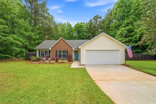 250 Saddlebrook Dr, Senoia, GA, 30276-3200 | Card Image