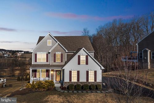 216 Ironstone Ln, ELVERSON, PA, 19520-9066 | Card Image
