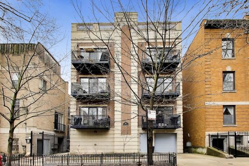4c-663 W Barry Ave, Chicago, IL, 60657-6355 | Card Image