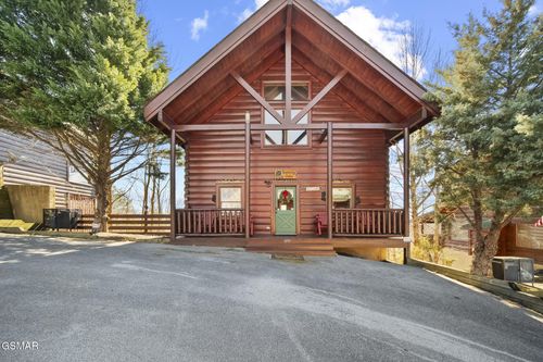 1091 Towering Oaks Dr, Sevierville, TN, 37876-2545 | Card Image