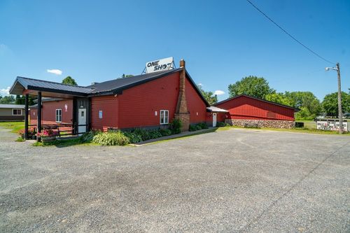 907 E 3rd St, Owen, WI, 54460-9528 | Card Image