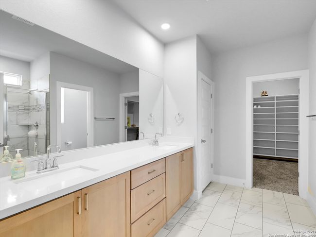 7105 Walkers Loop, House other with 3 bedrooms, 2 bathrooms and null parking in San Antonio TX | Image 22