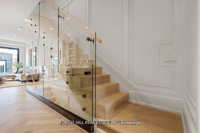 437 Euclid Ave, House attached with 5 bedrooms, 6 bathrooms and null parking in Toronto ON | Image 14
