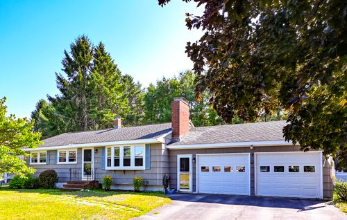 21 Vernon Rd, Cape Elizabeth, ME, 04107-2424 | Card Image