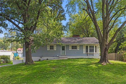 404 N Washington St, Spring Hill, KS, 66083-8731 | Card Image