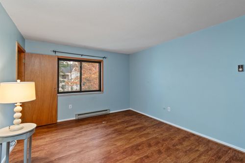 40 Bayberry Ln, South Burlington, VT, 05403-8209 | Card Image