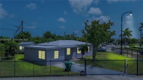 14801 Lincoln Blvd, Miami, FL, 33176-7433 | Card Image