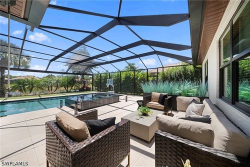 7052 Live Oak Dr, NAPLES, FL, 34114-8157 | Card Image