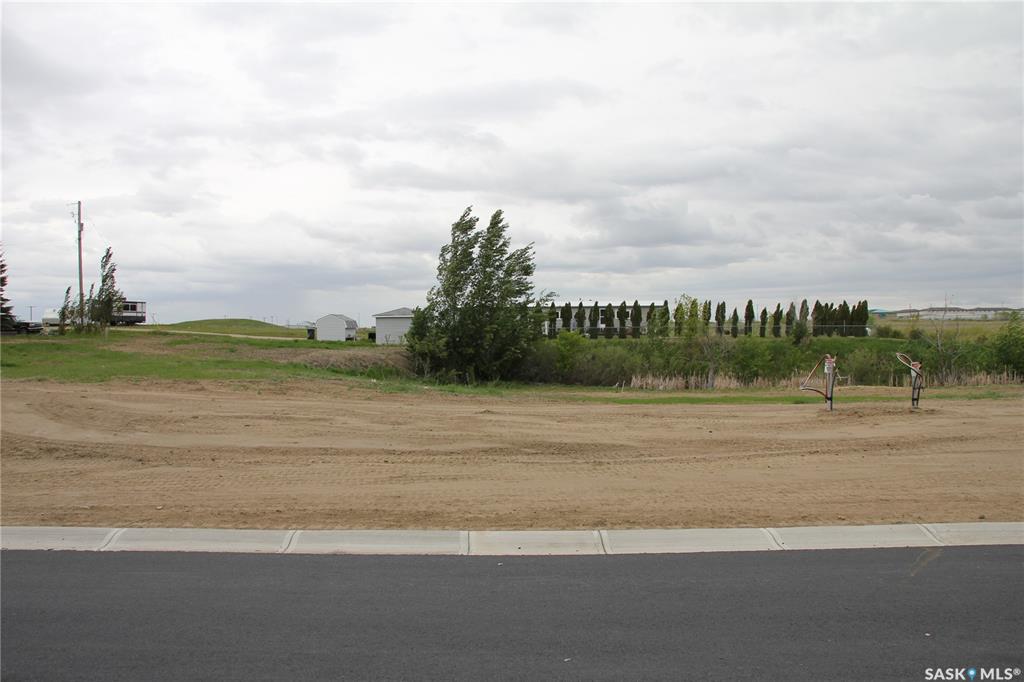 Land in Pilot Butte 3