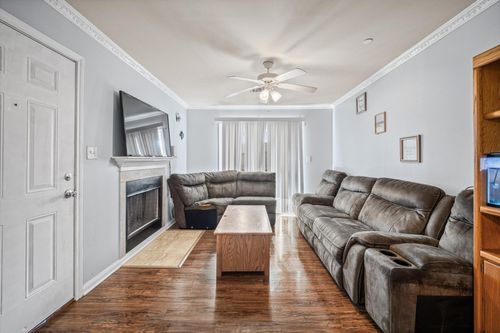 416-7600 Emmett F Lowry Expy, Texas City, TX, 77591-2452 | Card Image