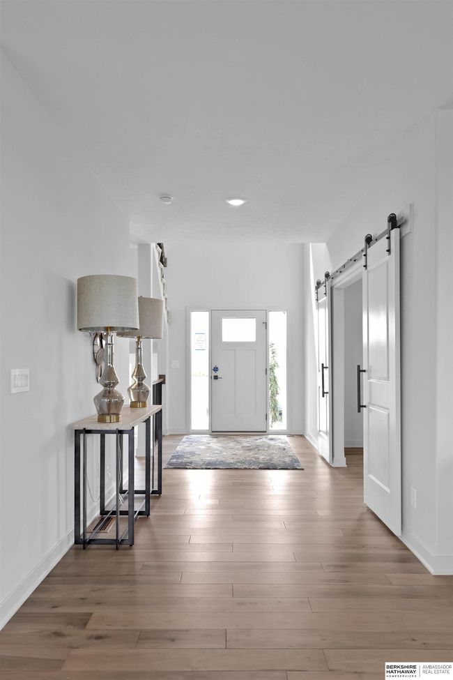 5417 N 191 St St, House other with 4 bedrooms, 3 bathrooms and 3 parking in Elkhorn NE | Image 5