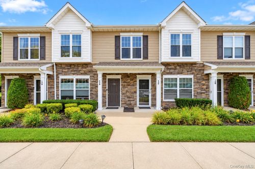 178 Ashley Ct, Central Islip, NY, 11722-4552 | Card Image