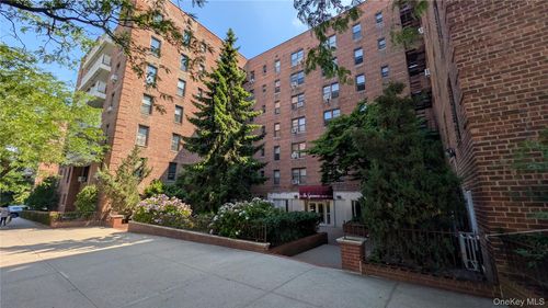 5d-6309 108th Street, New York, NY, 11375 | Card Image