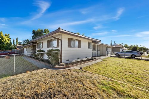 6330 Cushing Way, Sacramento, CA, 95823-4800 | Card Image