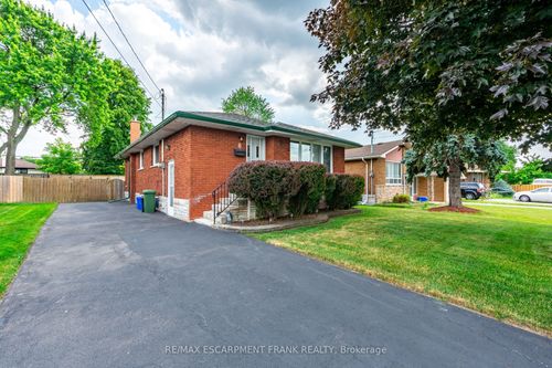 6 Dean Ave, Hamilton, ON, L9A2A3 | Card Image