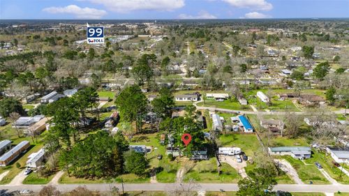 21138 Willow St, New Caney, TX, 77357-7526 | Card Image