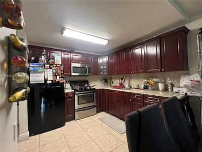 3-305 - 6970 Nw 186th St, Condo with 2 bedrooms, 1 bathrooms and null parking in Hialeah FL | Image 2