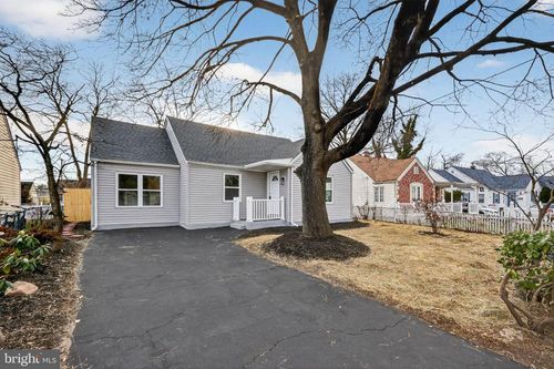 1228 Pacific Ave, BRISTOL, PA, 19007-2918 | Card Image