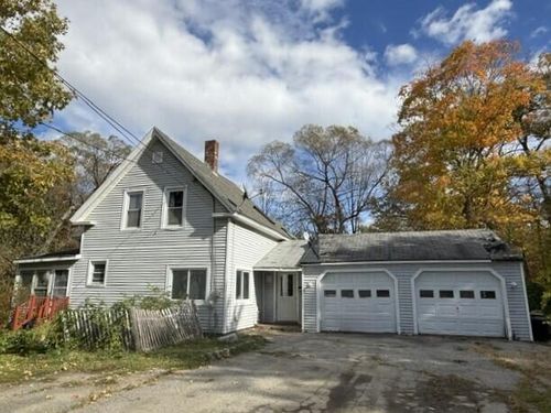 10 Bacon St, Oakland, ME, 04963-4938 | Card Image