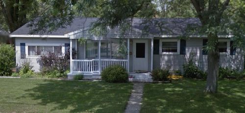 328 John St, Clare, MI, 48617-1216 | Card Image