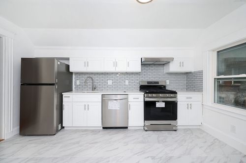 3-5 Chauncy St, Cambridge, MA, 02138-2608 | Card Image