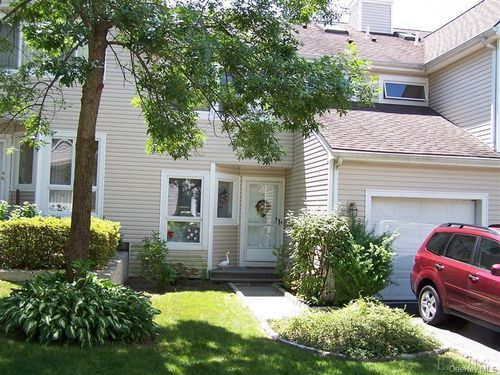 141 Winchester Dr, Yonkers, NY, 10710-2321 | Card Image