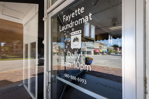 124 E Morrison St, FAYETTE, MO, 65248-1215 | Card Image
