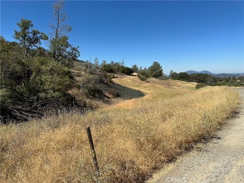 22017 No Guns Rd, Clearlake Oaks, CA, 95423-9391 | Card Image
