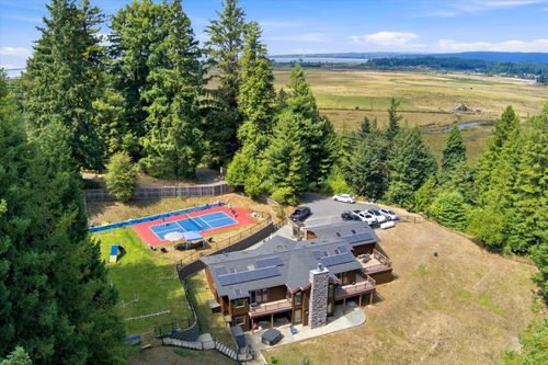 2615 Swanlund Ln, Eureka, CA, 95503-9727 | Card Image