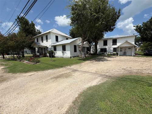 100 N 1st St, Thorndale, TX, 76577-5382 | Card Image