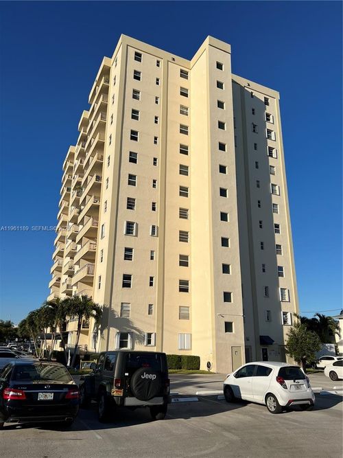apt-306-900 Ne 18th Ave, Fort Lauderdale, FL, 33304-3051 | Card Image