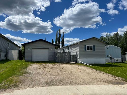 907 6 Ave, Fox Creek, AB, T0H1P0 | Card Image