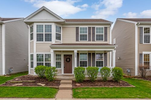 568 Four Seasons Blvd, Aurora, IL, 60504-4398 | Card Image