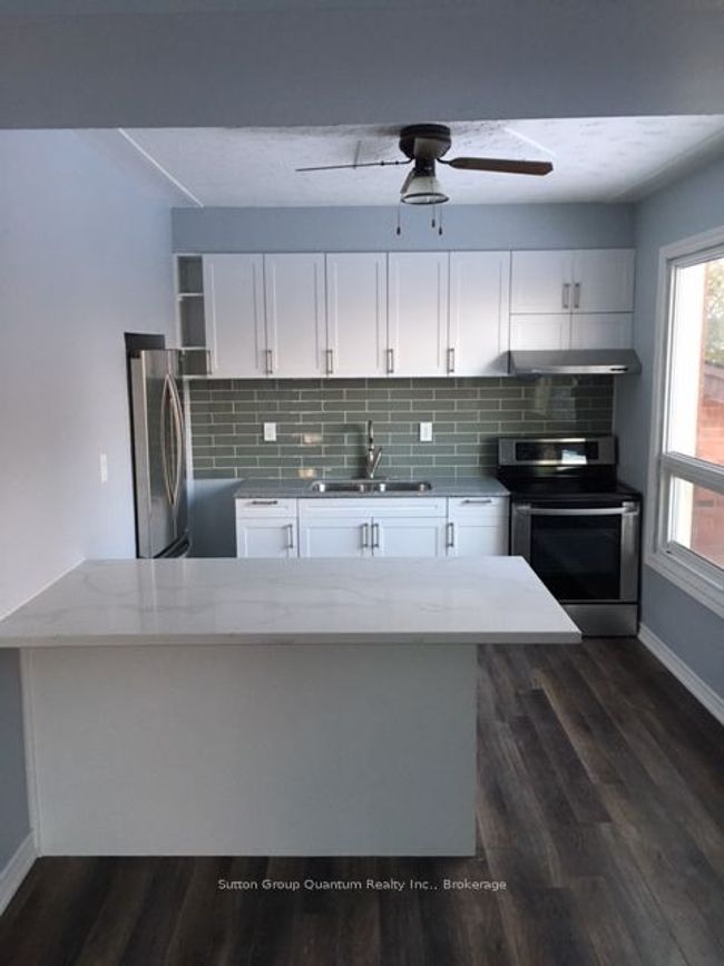 992 Montclair Ave, House other with 5 bedrooms, 3 bathrooms and 2 parking in Hamilton ON | Image 29