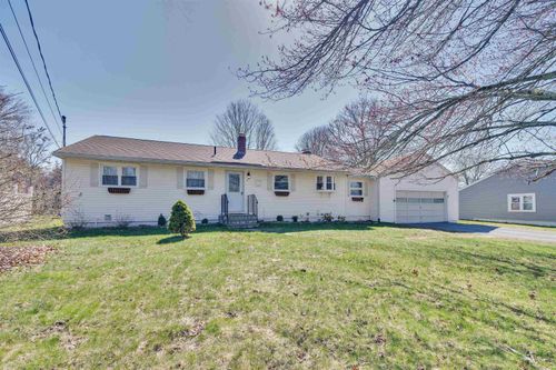5 Wayside Dr, Exeter, NH, 03833-4821 | Card Image